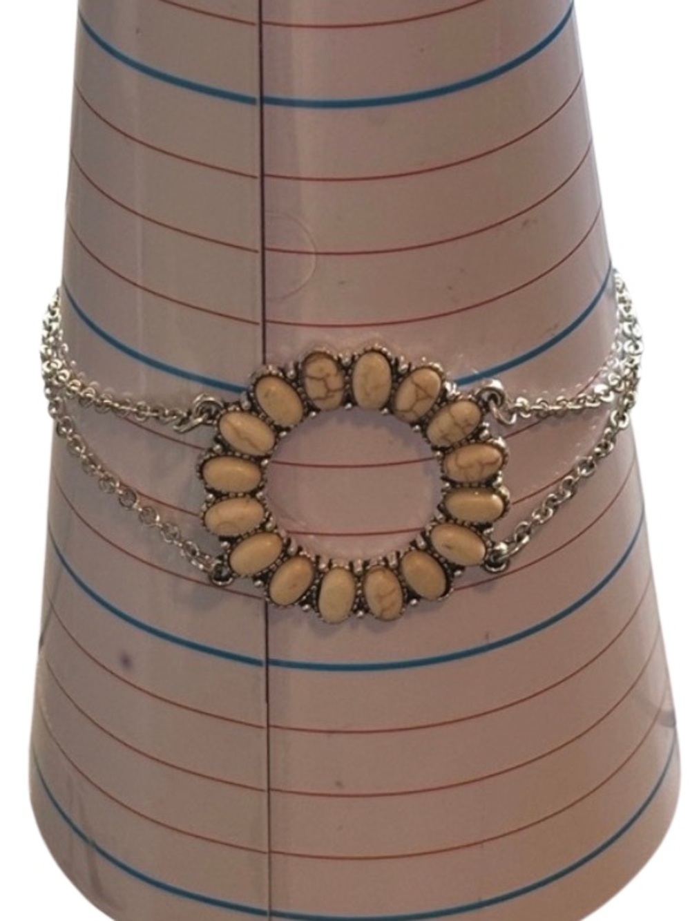 779. Plunder Delicate Cream Flower Chain Bracelet - Women's Jewelry size 7.25